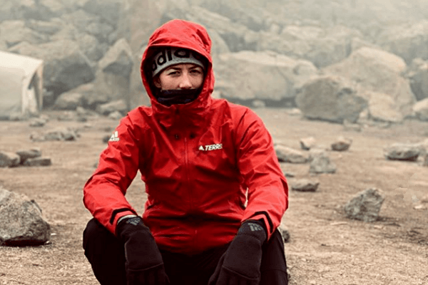 Muguruza-summits-Kilimanjaro-2