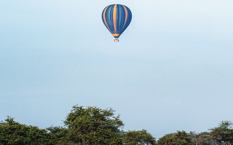 Balloon-safari-tanzania-blue