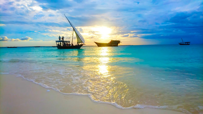 zanzibar-sea-beach-sales-boat