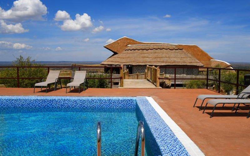 Serengeti Safari Lodge Pool