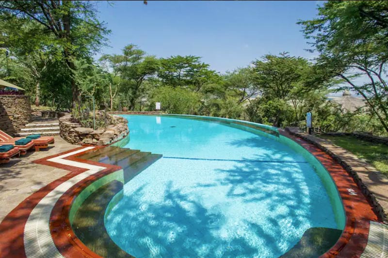 Serengeti-Serena-Safari-Lodge-pool